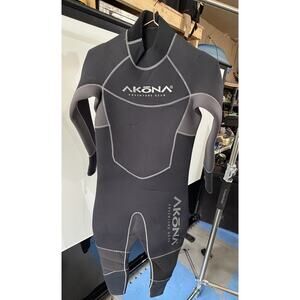 Akona Mens 5mm Phantom Back Zip Wetsuit- Medium